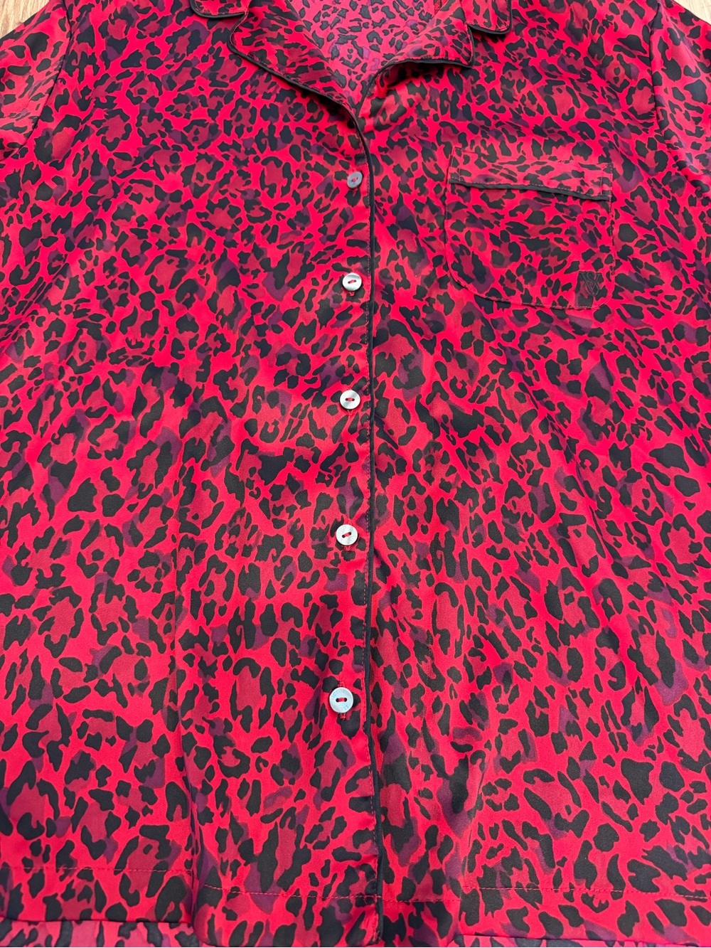 Victoria’s Secret Red Black Silky Feel Cheetah / Animal Print Pajama Set size M - Picture 3 of 12